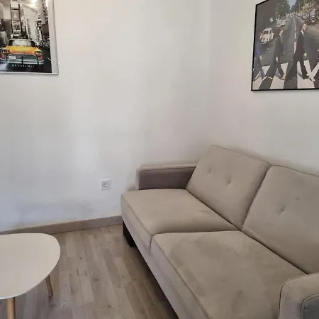 103a Moderno 2 * Gijón