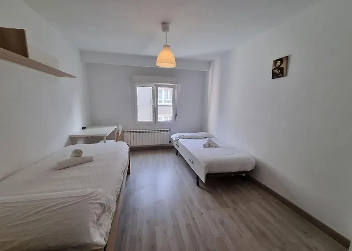 103a Moderno 2 Apartment *